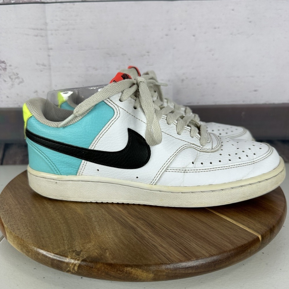 Nike Sneaker Womens 7.5 Multicolor Court Vision Trainer Low Lace up Shoe